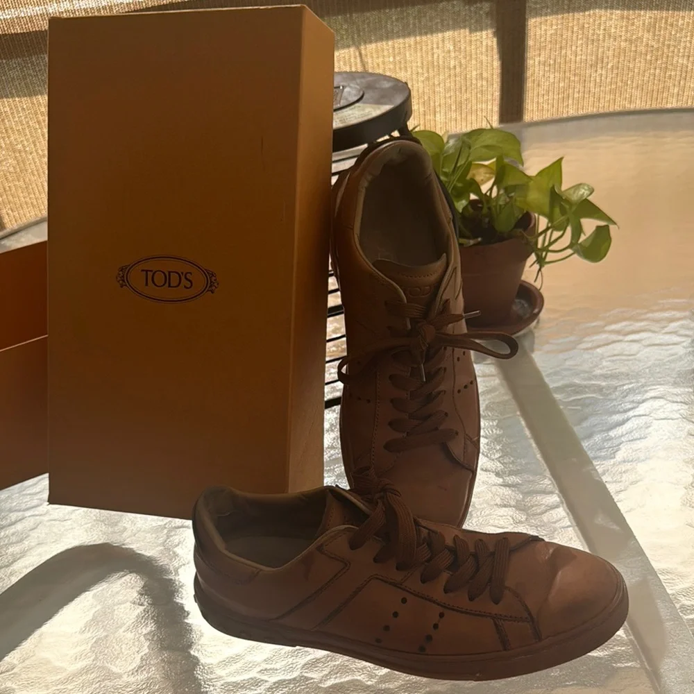 Tod's Men's Tan Leather Sneakers - Picture 3 of 11